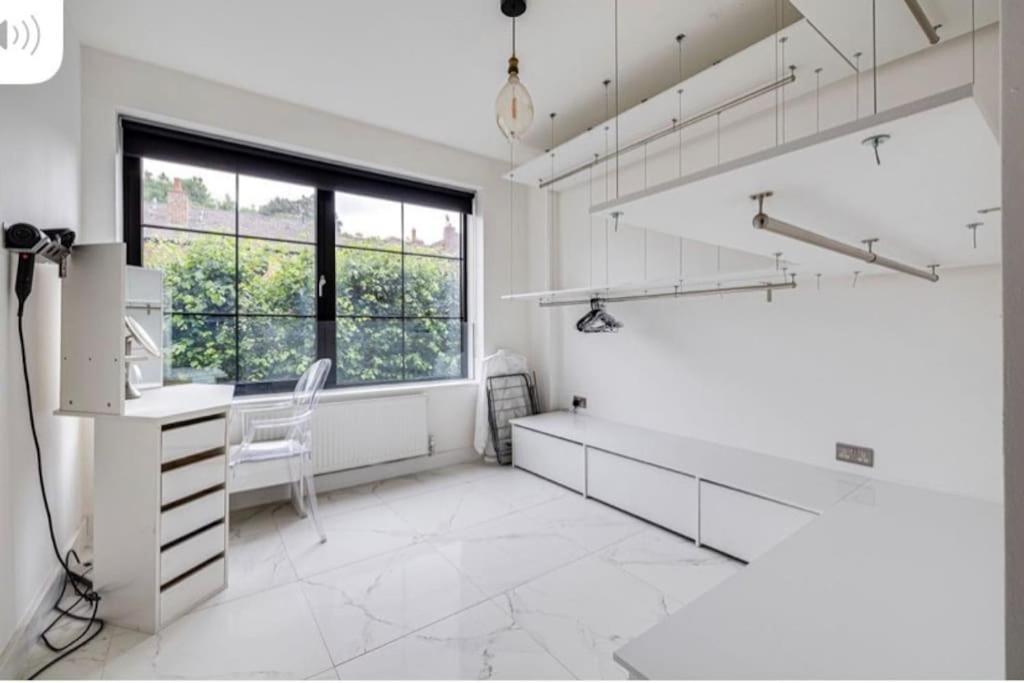 Luxury Apartment: City Centre, Stylish, Modern 切斯特 外观 照片
