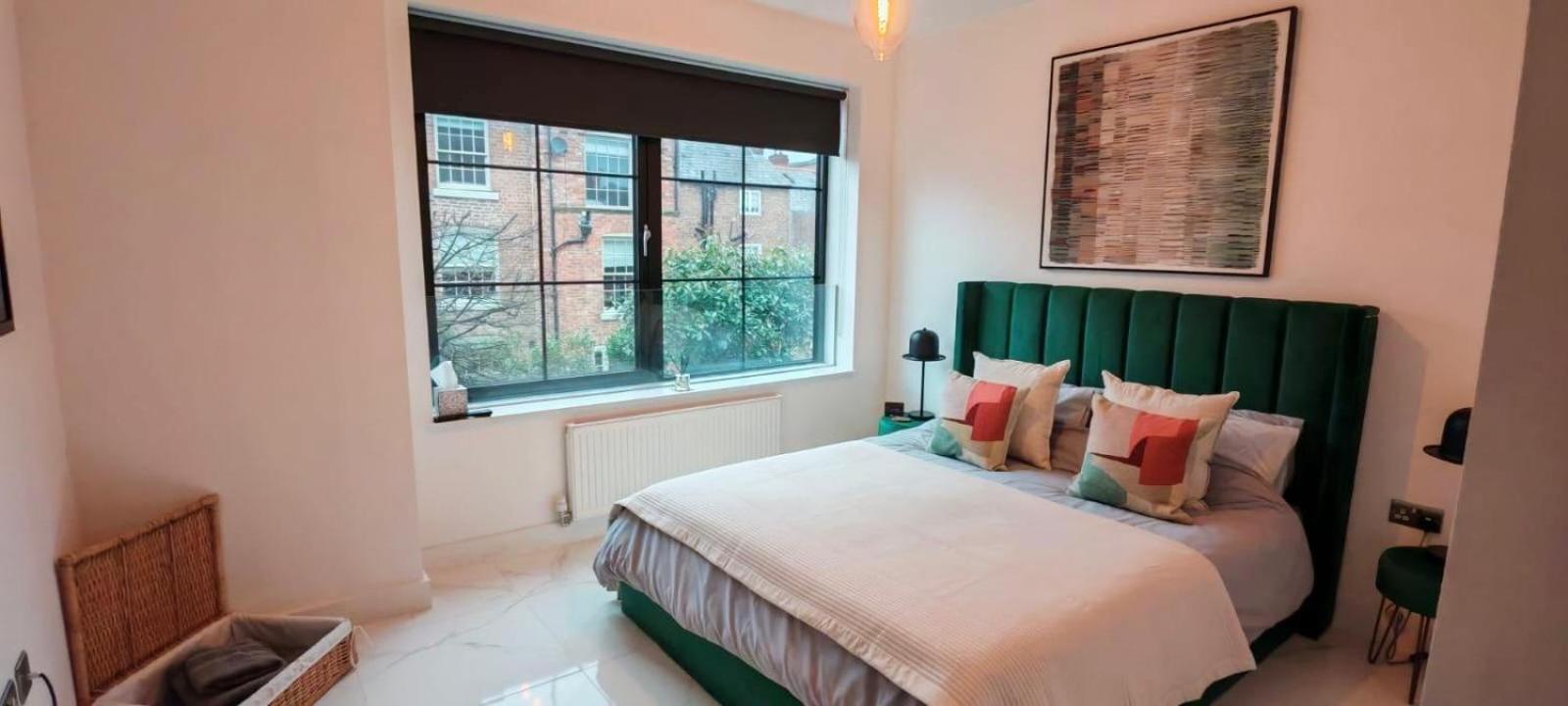Luxury Apartment: City Centre, Stylish, Modern 切斯特 外观 照片
