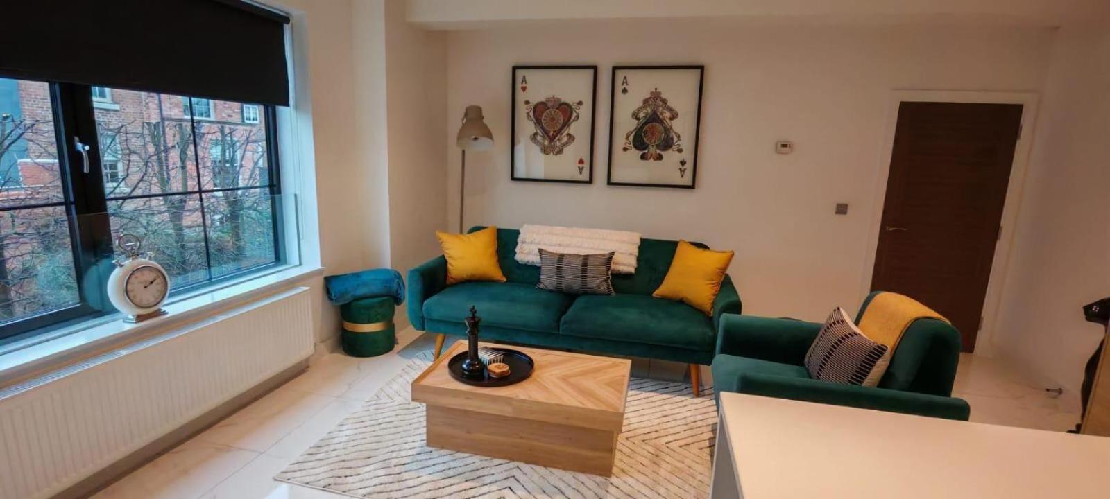 Luxury Apartment: City Centre, Stylish, Modern 切斯特 外观 照片